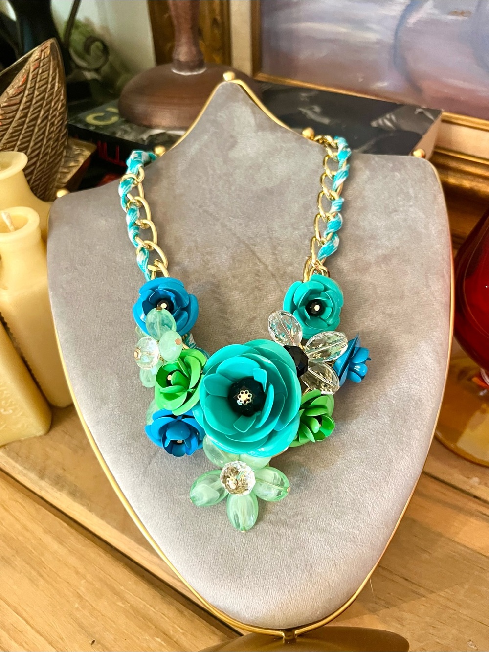 New! Aratta Rosaline Necklace 3 Dimensional Metallic Floral Necklace